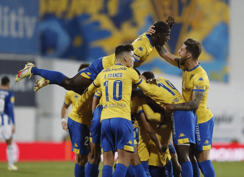 里尔迎葡超关键赛，今晚扳平良机，更衣室稳定，球探报告显示潜力的简单介绍