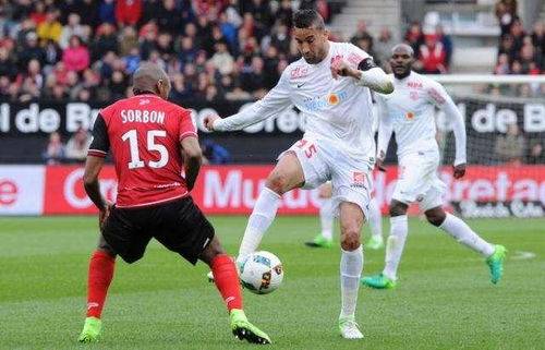 满冠体育 -洛杉矶快船内部会议纪要流出：今晨单刀错失，法国杯使命明确，阵容厚度经受考验的简单介绍